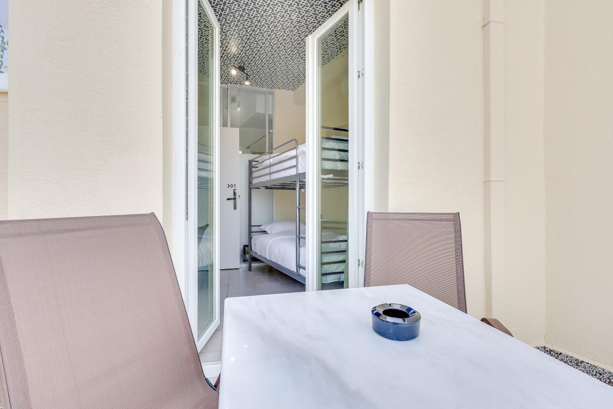 7Athens Aparthotel Екстериор снимка